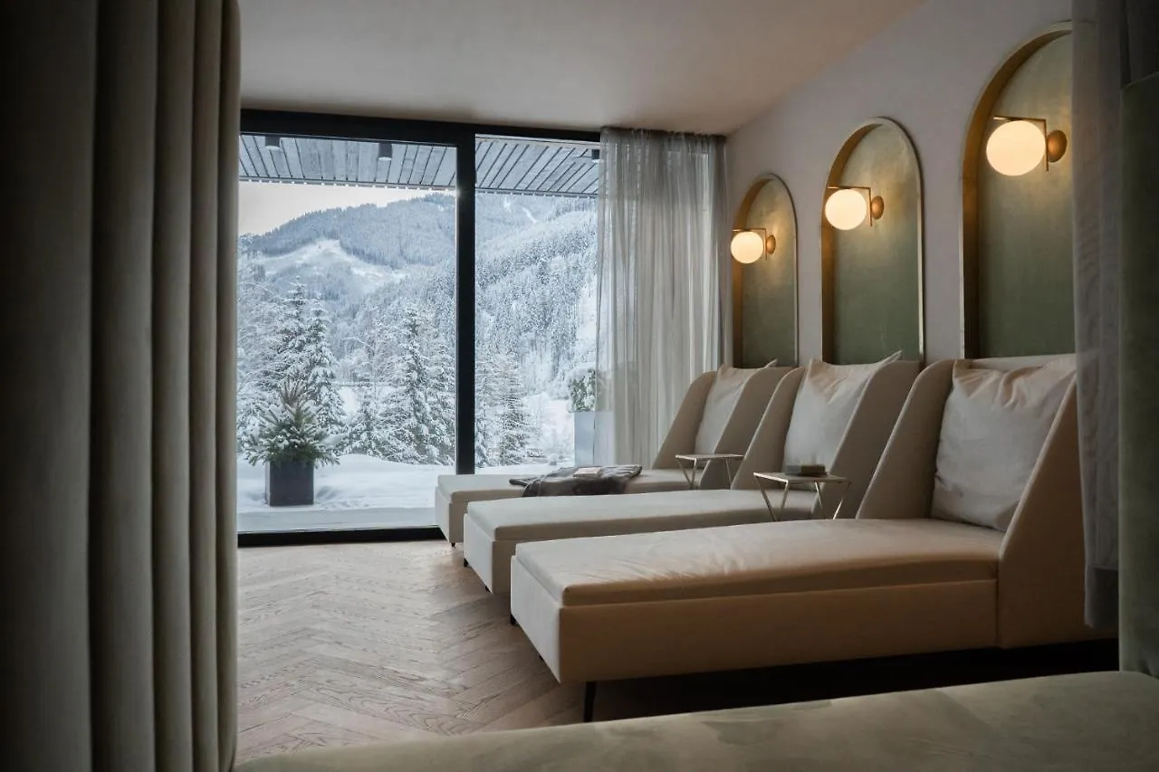 Hotel Goldstück - Adults Only Saalbach